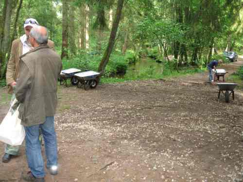 IMG_4021 - Kies sauber abgeräumt . . . und schon ist der Platz sauber.