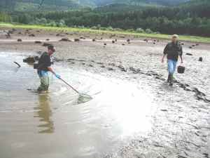 Retter und Helfer in Aktion.