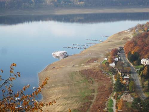 IMG_5860 - trotz niedrigem Wasserstand, Schifffahrt noch in Gang