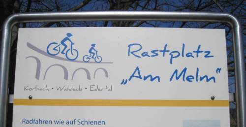 Der Berg heisst "Melm". Schild am Rast- / Einstiegsplatz erläutert die Situation.