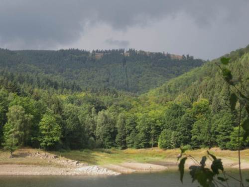 Wolken, Sonne, Regen - Blick Richtung Bucht