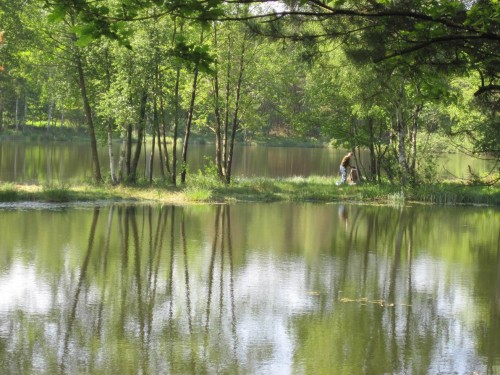 Nachdem das Angeln um 7 Uhr begann, muss auch der Letzte um 12 Uhr einpacken. Nach trockener Frische am Morgen ist es inzwischen sonnig-warm.