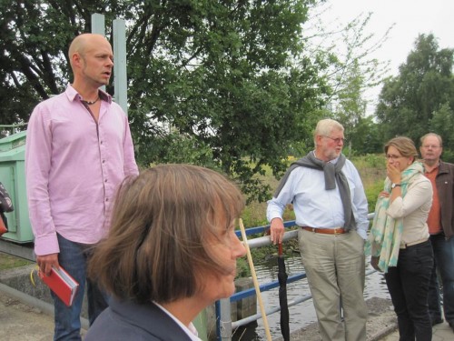 Fachkundig wurde in die Thematik eingeführt - Stadtgewässer mit vielen Teilproblemen, aber großem Entwicklungspotential.