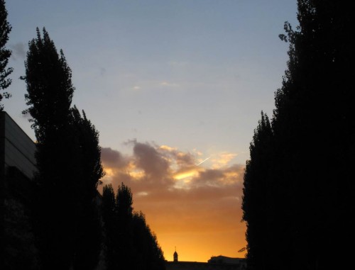 Die Sonne verschwand hinter der Sredzkistraße.