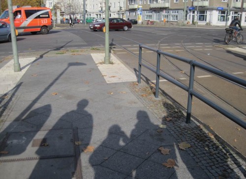 Auch der Blick nach unten beweist: die Herbstsonne lässt sich nicht lumpen.