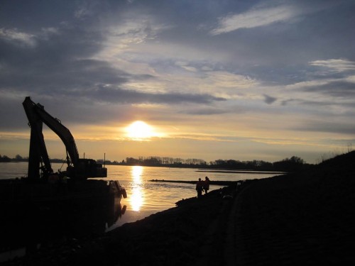 Zwar hat sich der späte Elbe-Zander nicht gezeigt, dafür konnte ich aktiven Wasserbauern alles Gute für sie und für eine weiter zu verbessernde Elbe wünschen.