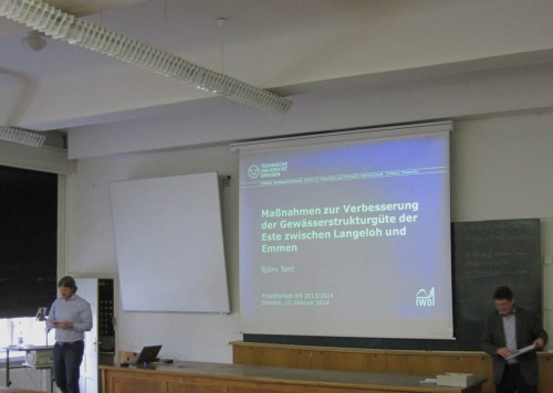 Zum Fernstudium gehört eine Projektarbeit. Björn T. schrieb seine über Restaurieren der Este, muss darüber vortragen.