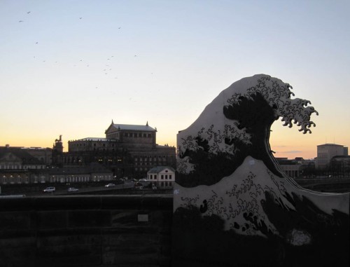 Die Welle auf der Brücke erinnert an die Jahrtausendflut 2002. Wie viele weitere folgten seit dem?
