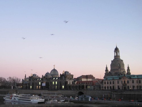 Auch vom Europaufer fliegen neue an.