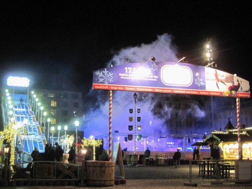 Der Spuk ist vorbei, in der Fußgängerzone hinterm Winterzauber passiere ich noch einige Versprengte der beiden Richtungsszenen.