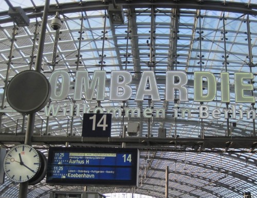 Tja, und dann Berlin - umsteigen in den ICE, volle Enge. Ganz DK scheint nach Hause zurück zu wollen.