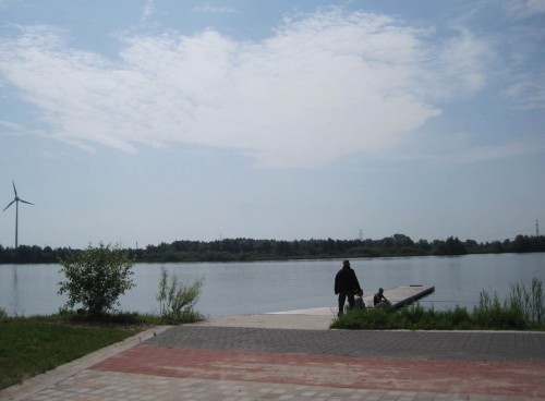 Bei 30 Grad im Schatten in voller Sonne zu angeln ... - da muss man wohl Masochist sein?
