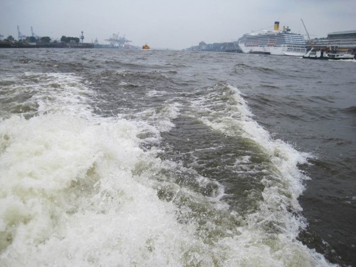 Zügig geht unsere Fahrt nach diesem Erlebnis in geplanter Richtung weiter.