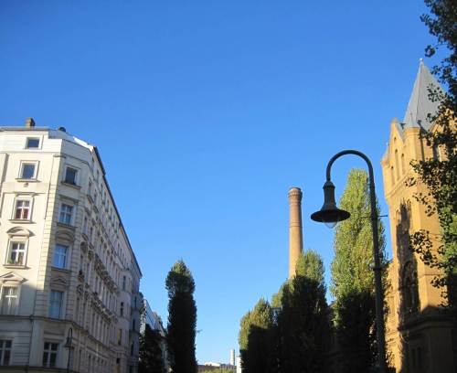 Und schon ist der Abreisetag da - letzter Hundespaziergang um`s Eck vor dem Start gen Westen.