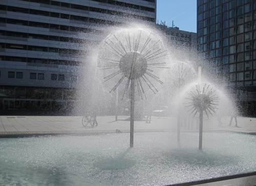 In der Stadt gibt`s allerhand Wasser - dies nenne ich "3 Wasser-Igel".