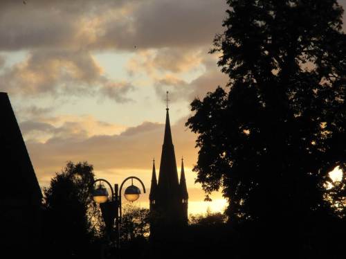 Die tief stehende Sonne ...