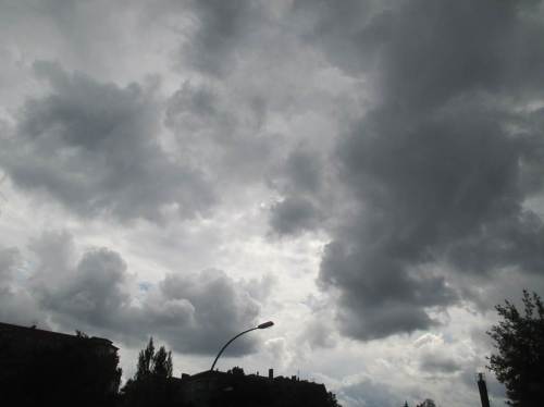 Mal eine Weile nicht nach oben gucken ... - Ja, Wetter ist auch.