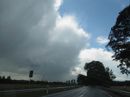 Aus Schlagregen, Hagel und Sturm heil heraus freute sich jeder, wenn die Front vorüber gezogen war.