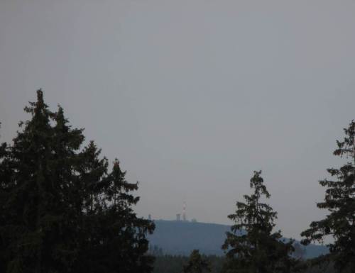 Der "Forstmeister Sturm" unterstützt den Menschen zunehmend in Sachen Waldumwandlung. Für den Wanderer ergibt sich so manch neuer Brockenblick.