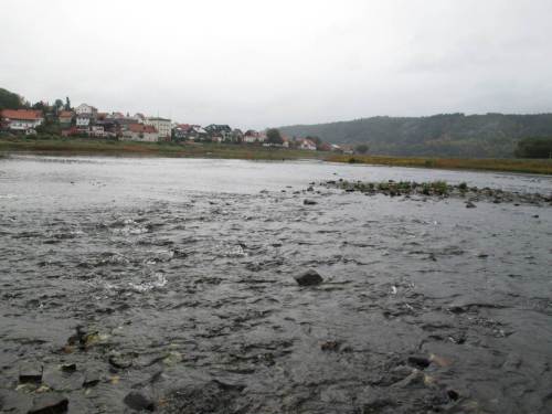Immer wieder beeindruckend sind die riesigen Geröllrauschen, die die Eder vor Bau der Talsperre als einen der wichtigsten Lachs-Laichflüsse berühmt machten.