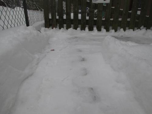 Und es wird weiter geräumt - Fahrspur bis zur Zwischenpforte.