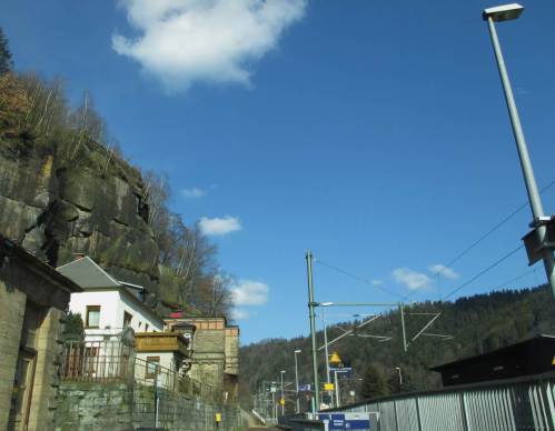 Nachmittags geht`s in die Sächsische Schweiz. Uuups, da haben wir wohl den falschen Zugang zum Bahnhof Schöna gefunden.