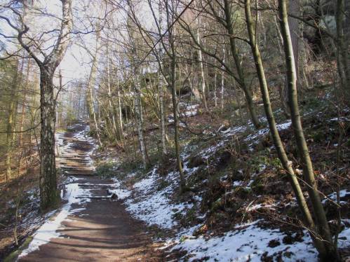 Am Nordwestaufstieg zum Pabststein - Schnee, aufmerksam gehen!