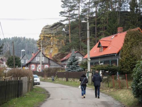 Nach Treffen mit unserer Führerin in Decin ging es dann zur Bergtour nach Jetrichovice.