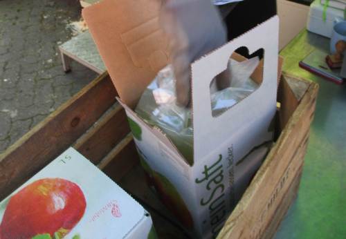 ... und in Transportkartons verpackt.