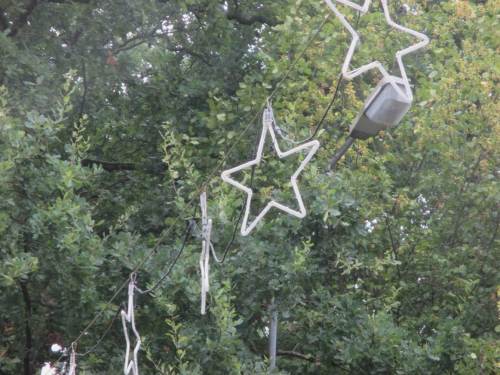 Sternenkette - verbliebene Hinweise auf laue Grillabende?