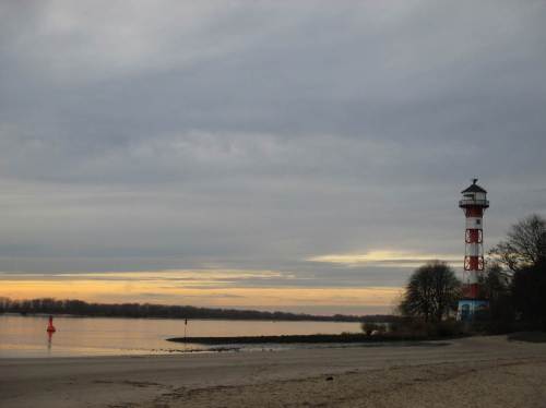 Sandstrand - was will der Elbe-Spaziergänger mehr?!