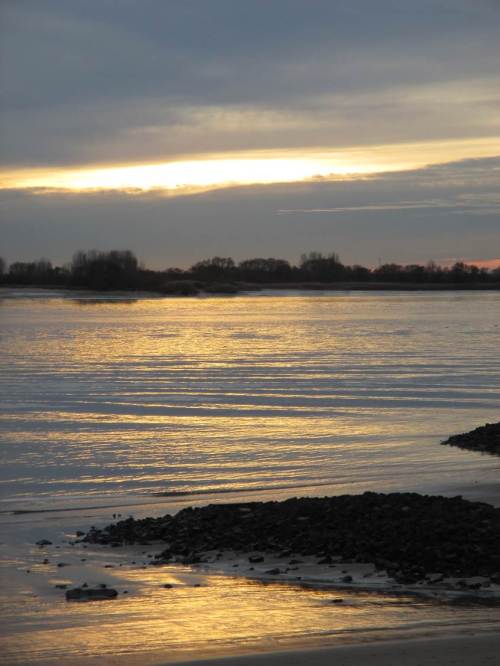 Abendstimmung vor Blankenese.
