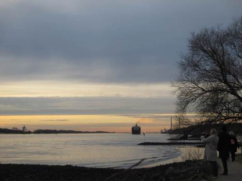 Der Rußer ist schon fast vor Wedel - da will ich hin.