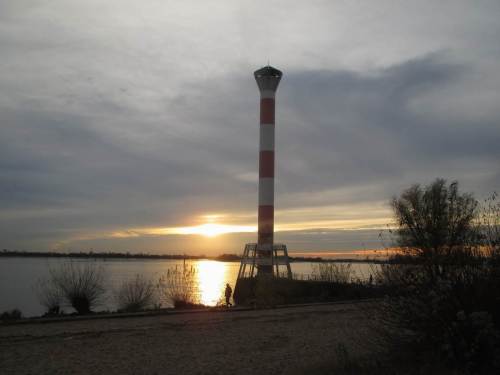 Nun heisst es Abschied nehmen vom Blankeneser Leuchtturm - ich will nicht im Stockdustern nach Hause radeln.