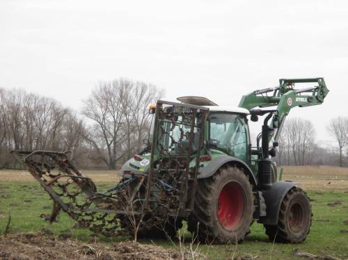 IMG_2382 - Schlepp-Geschirr steht bereit